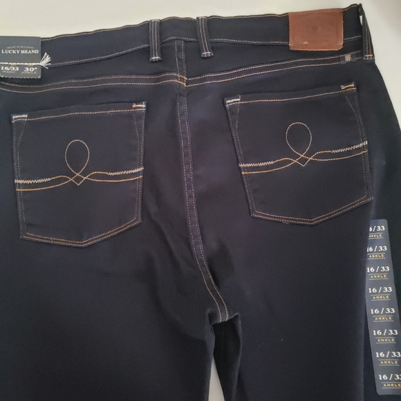 Lucky brand jeans. - Picture 2 of 4